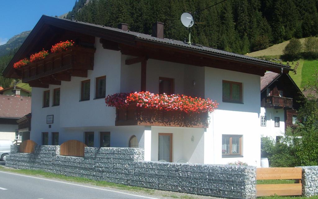 Gasthof Zur Einkehr Sankt Leonhard im Pitztal Luaran gambar